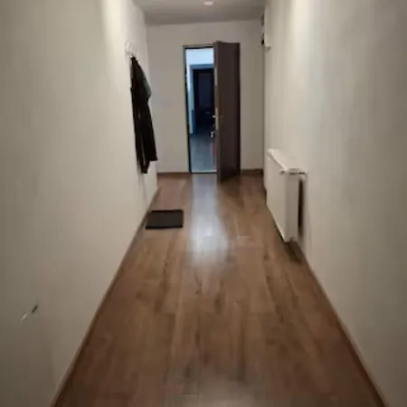 Schöne Vollausgestattete Monteurs- Gästewohnung In Der Gartenstadt Und Nähe Geiseltalsee Für 2 Personen 2210 * Leuna