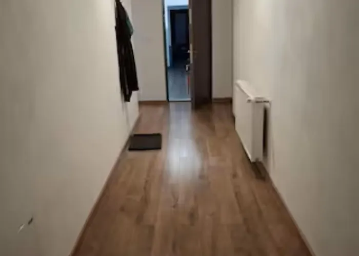 Schöne Vollausgestattete Monteurs- Gästewohnung In Der Gartenstadt Und Nähe Geiseltalsee Für 2 Personen 2210 * Leuna